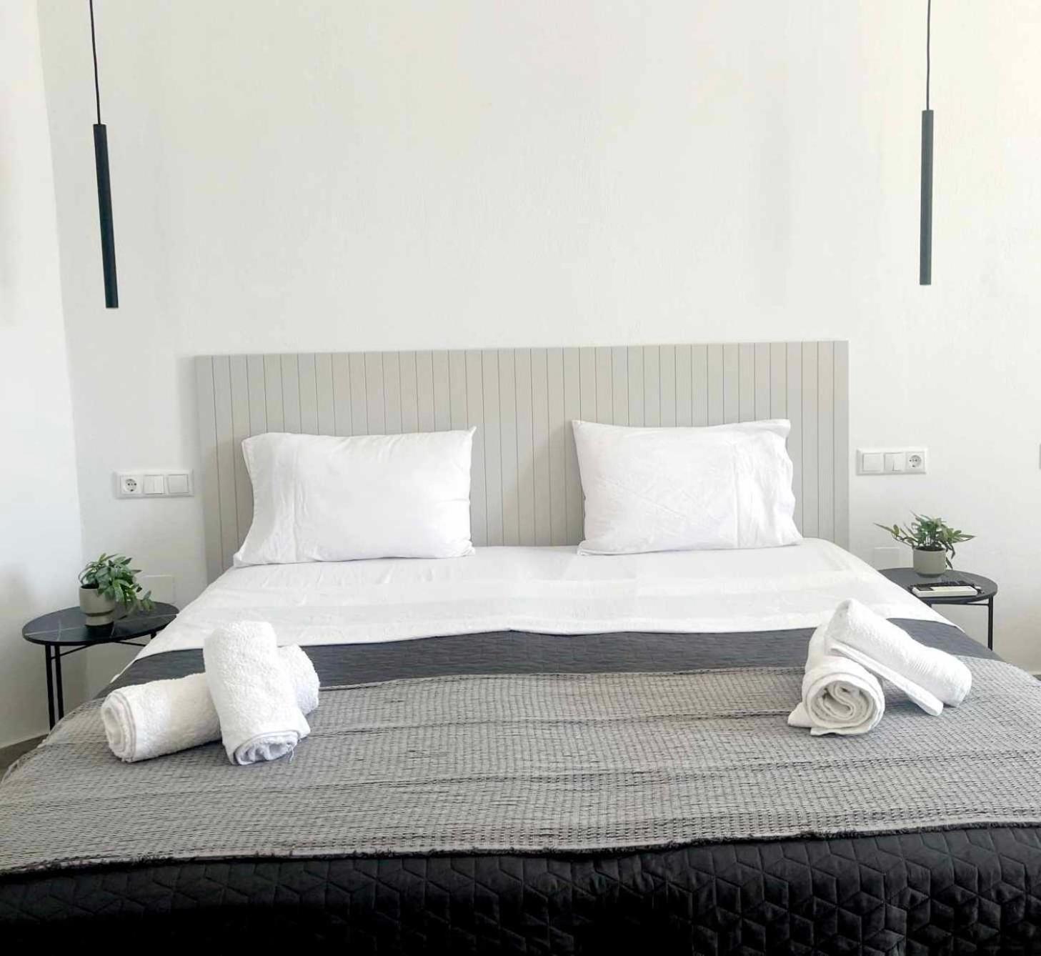 Maya Apartments, Modern And Convenient Apartments With Private Parking Skiáthos Eksteriør bilde