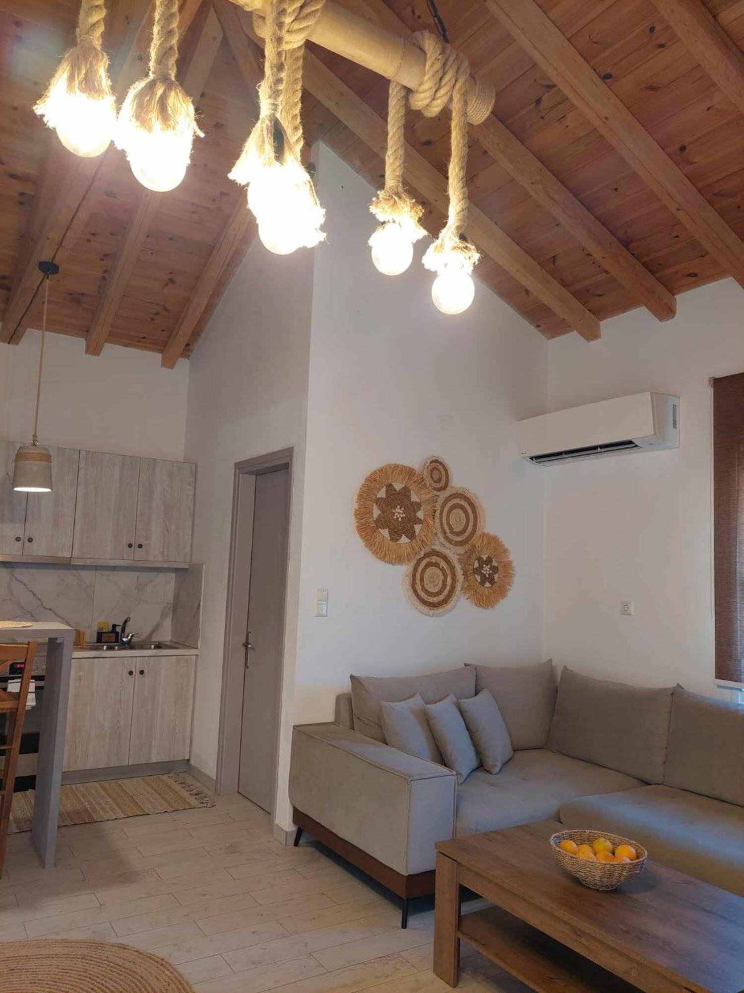 Maya Apartments, Modern And Convenient Apartments With Private Parking Skiáthos Eksteriør bilde
