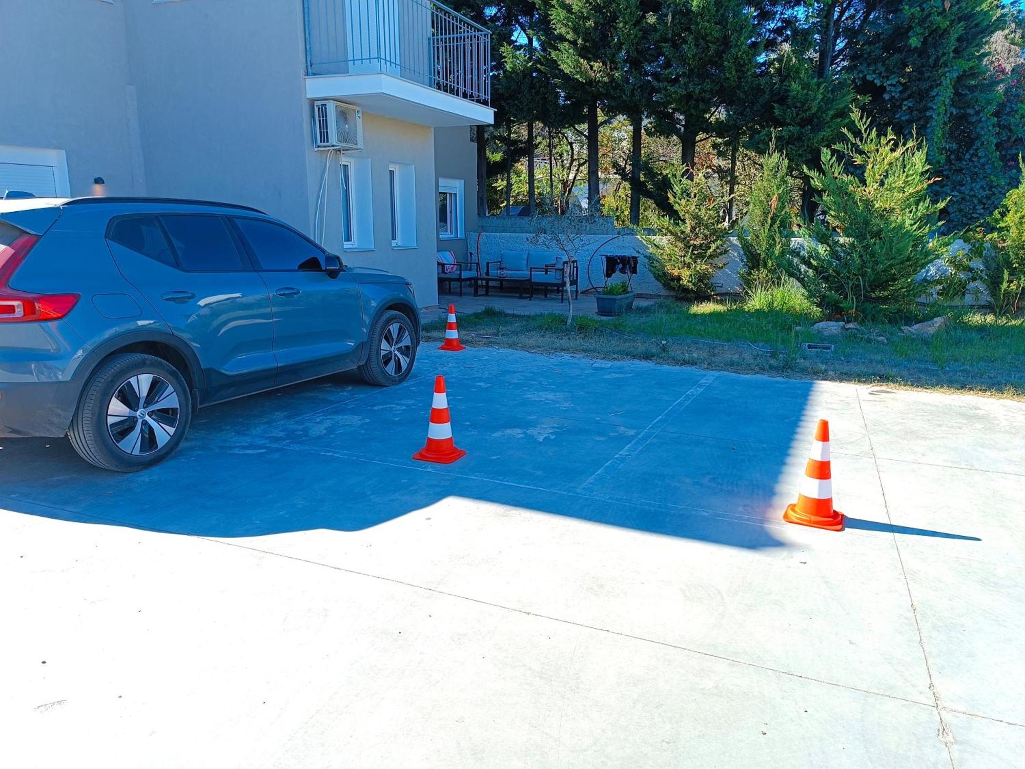 Maya Apartments, Modern And Convenient Apartments With Private Parking Skiáthos Eksteriør bilde
